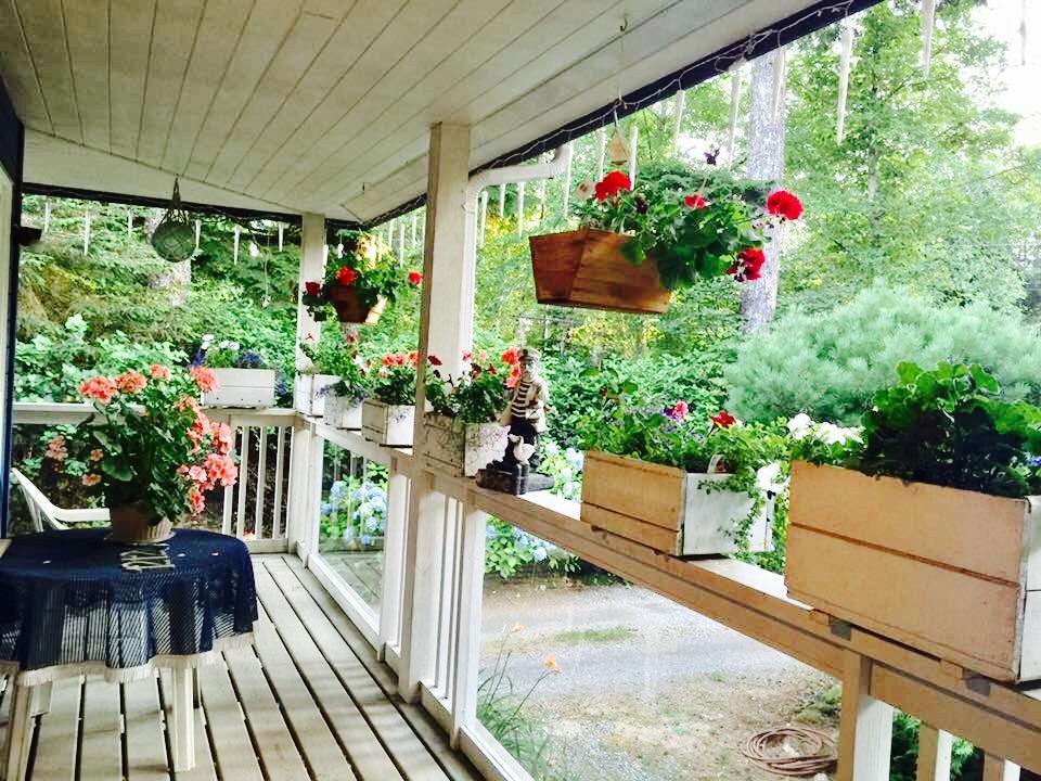 Seafarers Bed & Breakfast Tofino Bagian luar foto