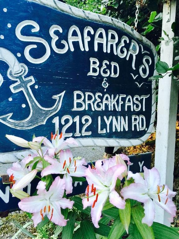 Seafarers Bed & Breakfast Tofino Bagian luar foto