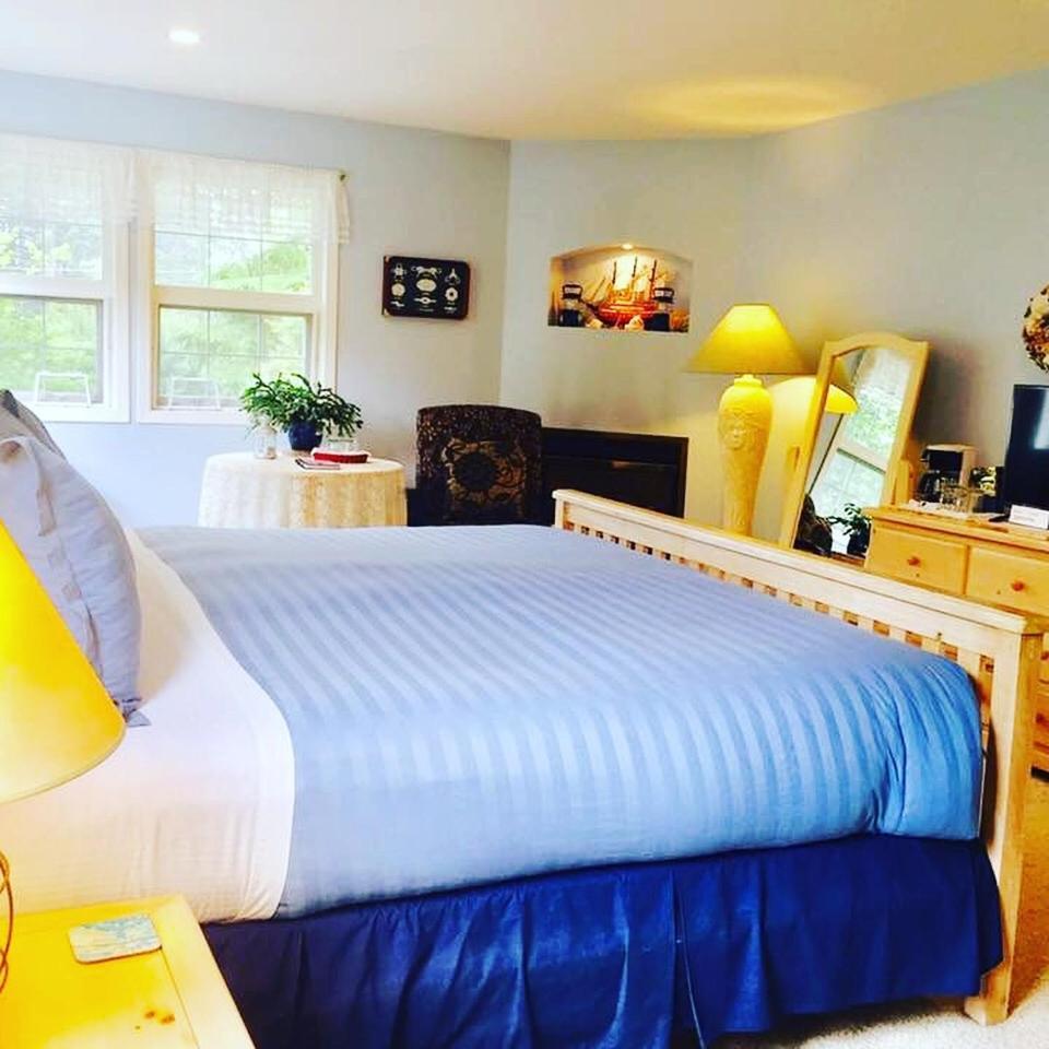 Seafarers Bed & Breakfast Tofino Bagian luar foto