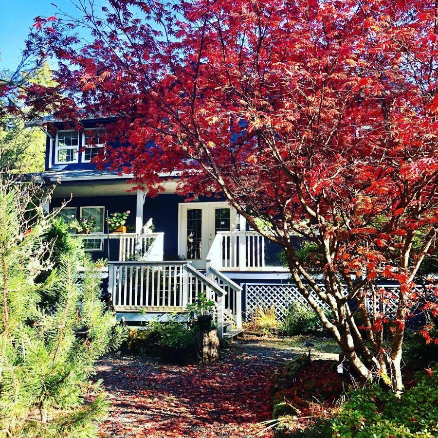 Seafarers Bed & Breakfast Tofino Bagian luar foto